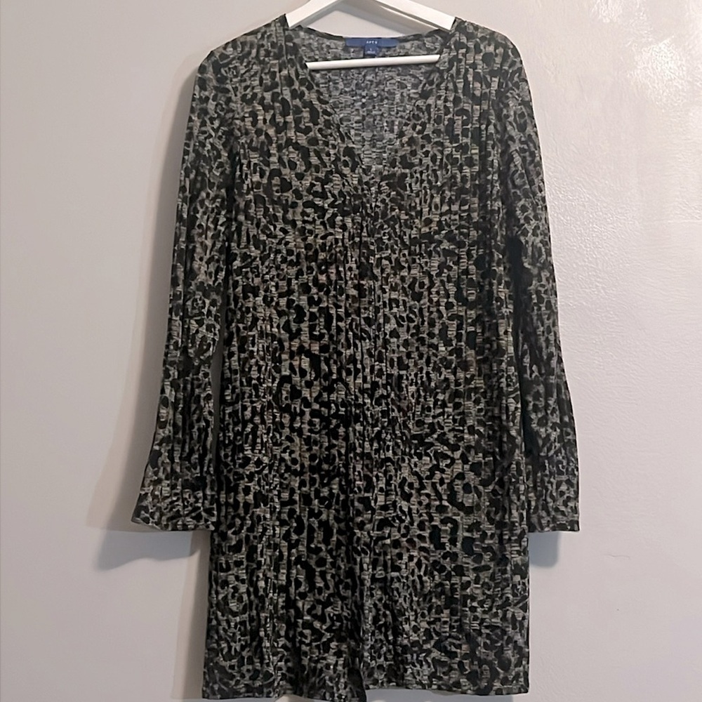 Apt 9 long sweater size L leopard print animal print long cardigan trending